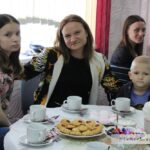 В Чечерском ТЦСОН организовали праздничное чаепитие в «Семейном кафе»